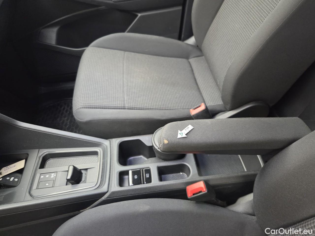  Volkswagen  Caddy Cargo 2.0 TDI 90 kW DSG #24