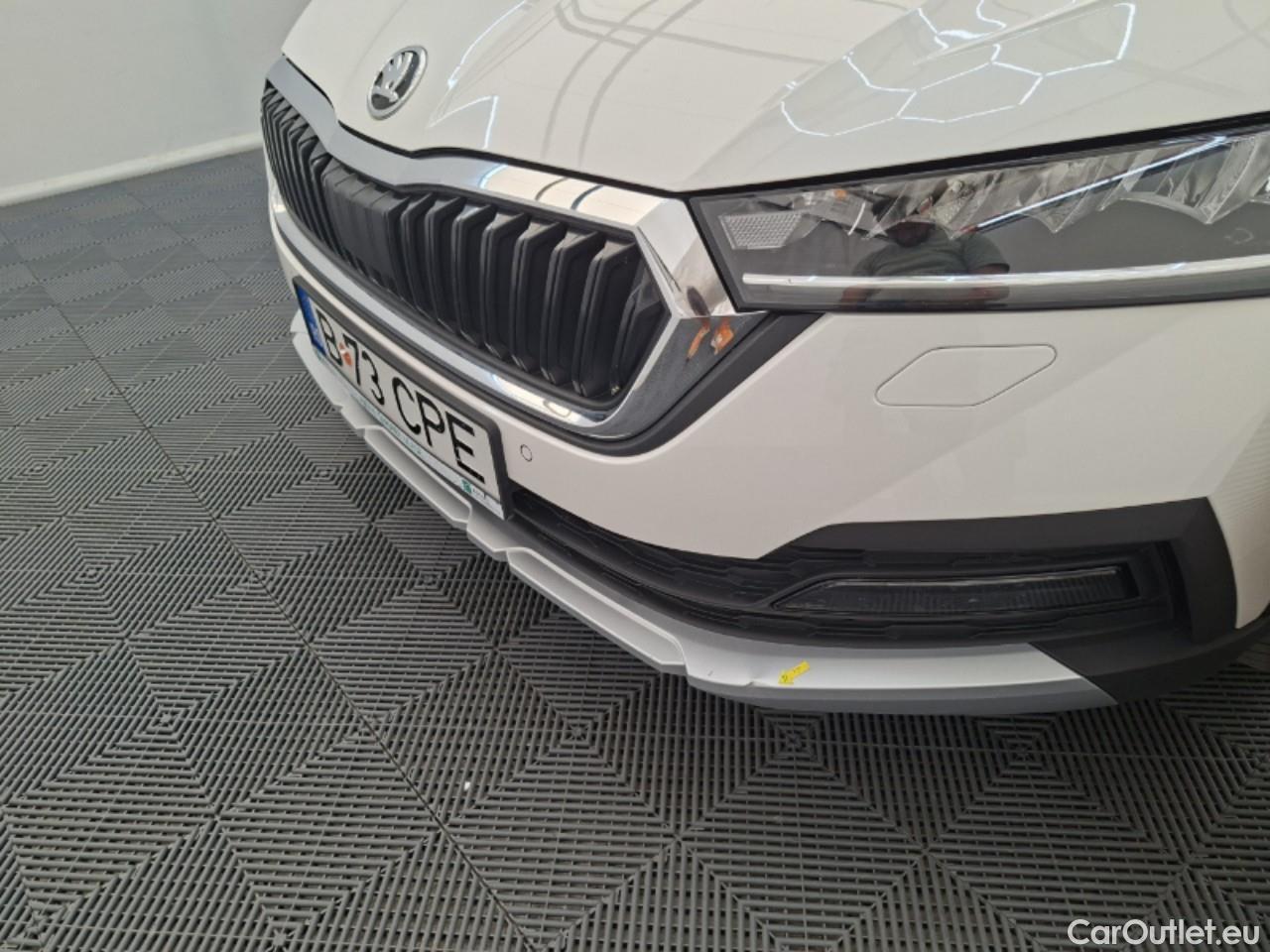  Skoda  Octavia 2.0 TDI 200CP Scout Combi DSG 4x4 #8