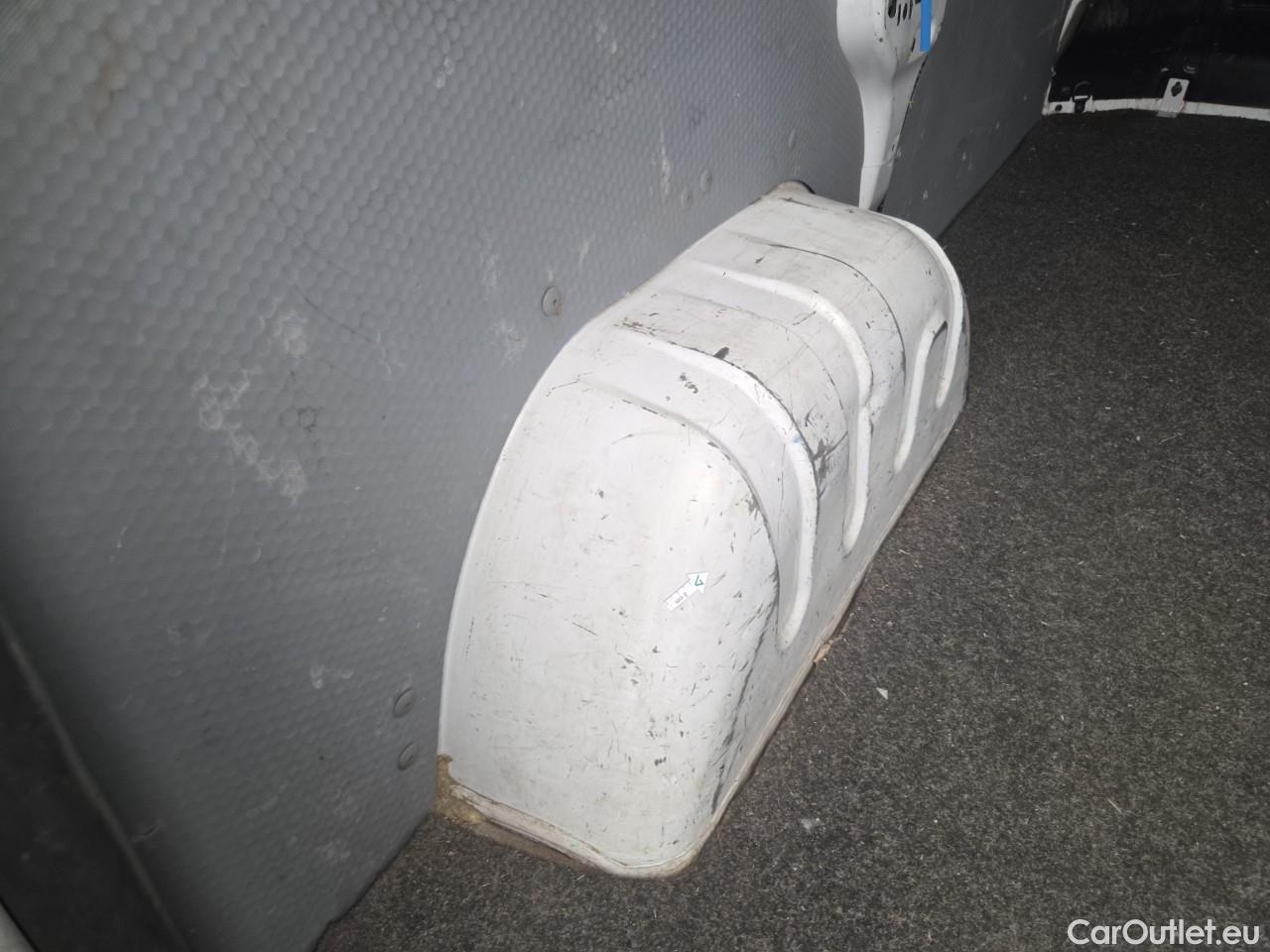  Renault  Trafic 1.6 dCi 95CP L2 Authentique #64