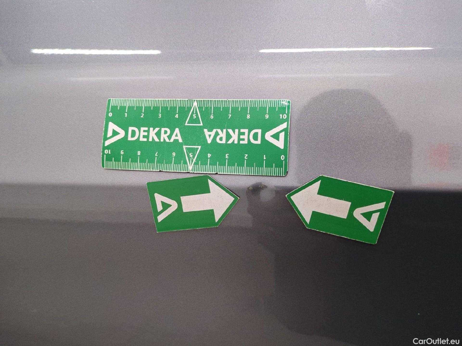  Bmw  Serie 1 BMW Série 1 / 2019 / 5P / Berline 116i DKG7 Business Design #46