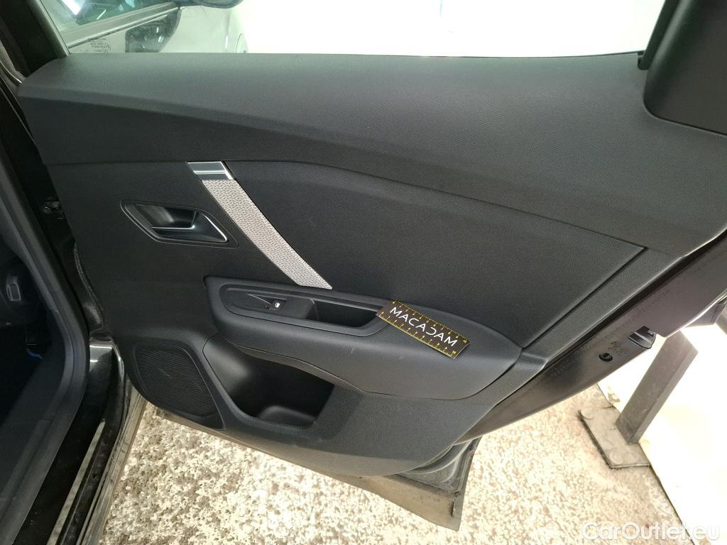 Citroen  C4  X Plus 1.2 PureTech 130CV BVA8 6E #21