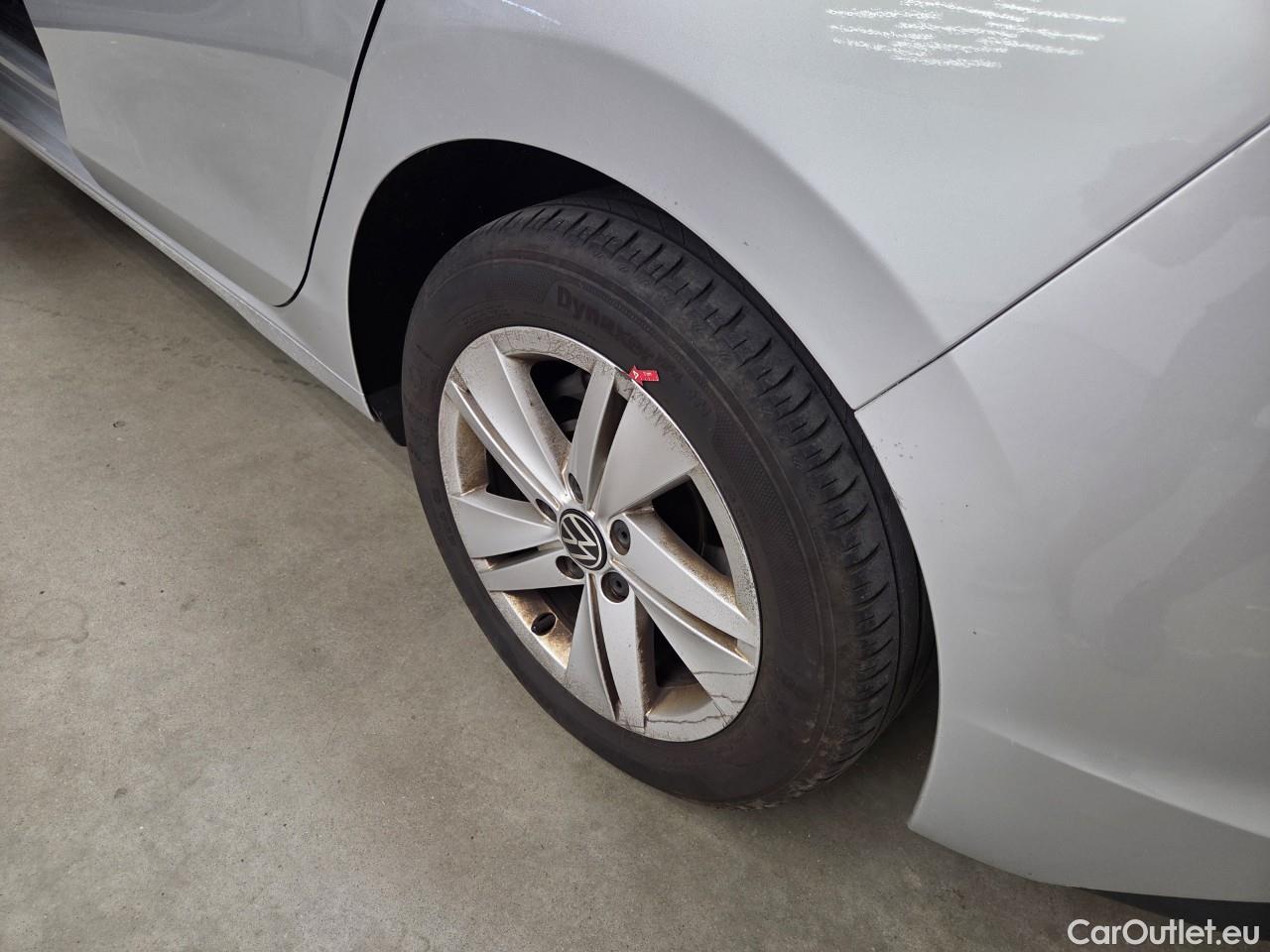  Volkswagen  Golf  Life 1.0 eTSI DSG mild-Hybrid #56