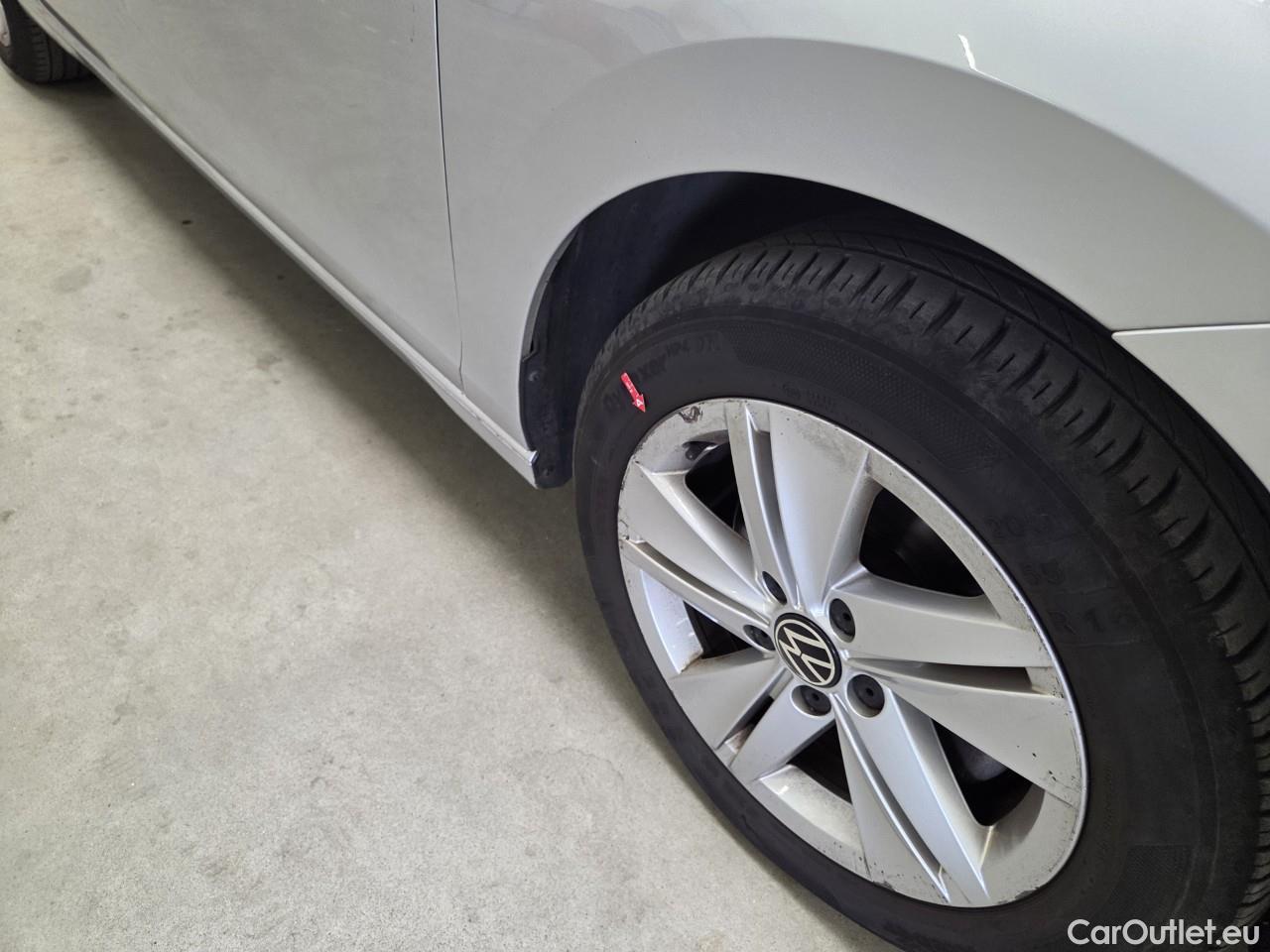  Volkswagen  Golf  Life 1.0 eTSI DSG mild-Hybrid #20
