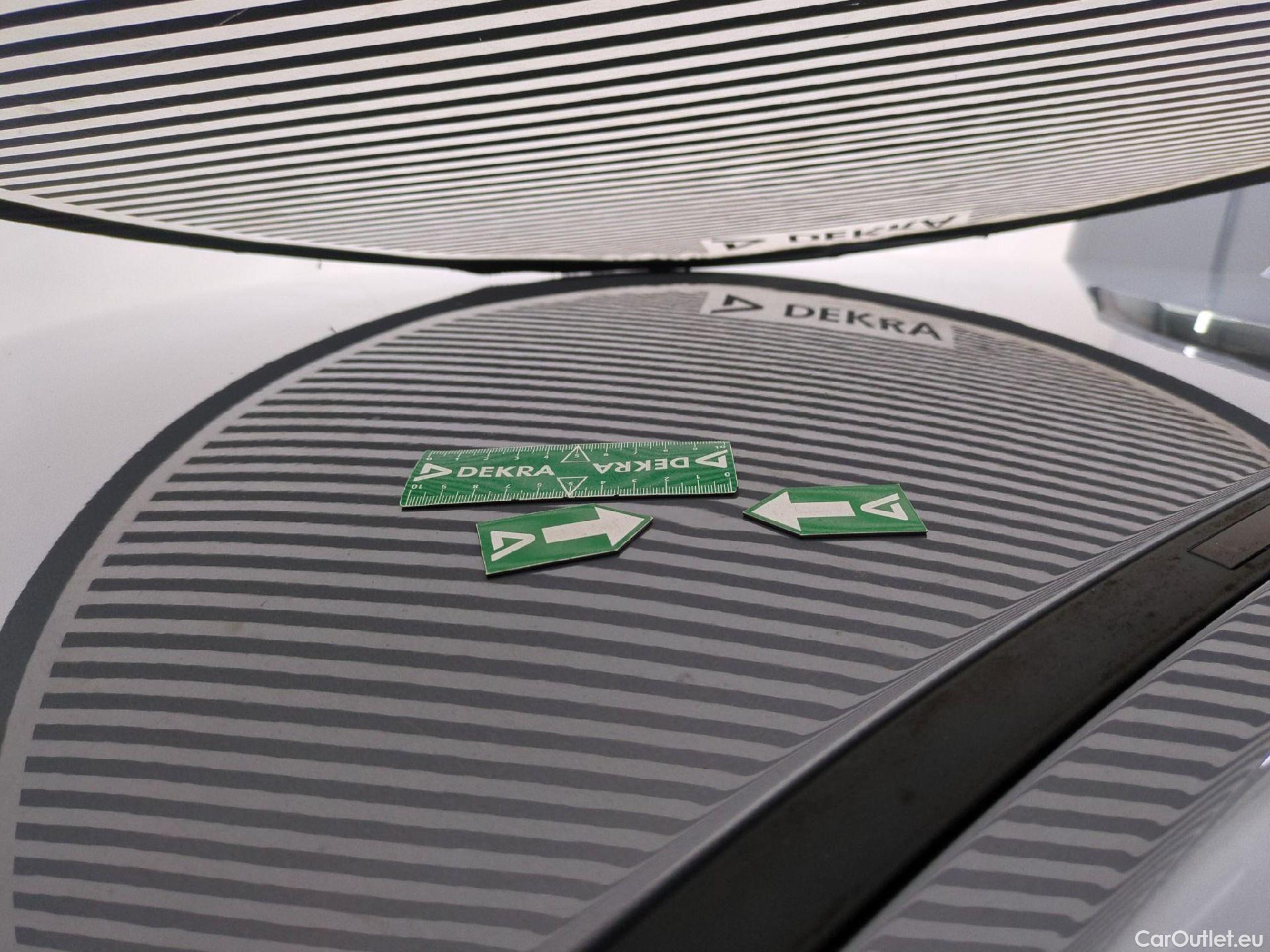  Bmw  Serie 1 BMW Série 1 / 2019 / 5P / Berline 116i DKG7 Business Design #35