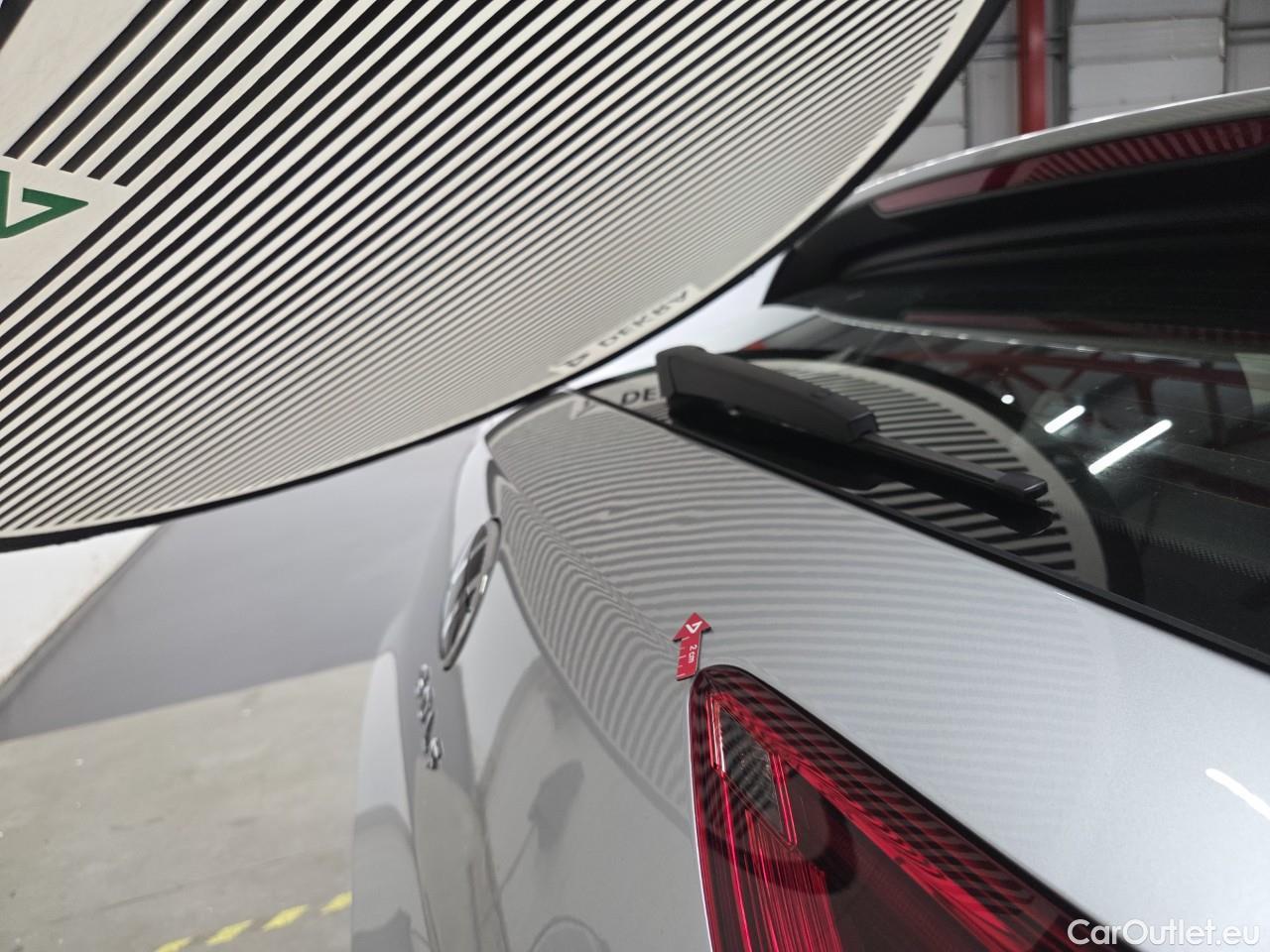  Volkswagen  Golf  Life 1.0 eTSI DSG mild-Hybrid #36
