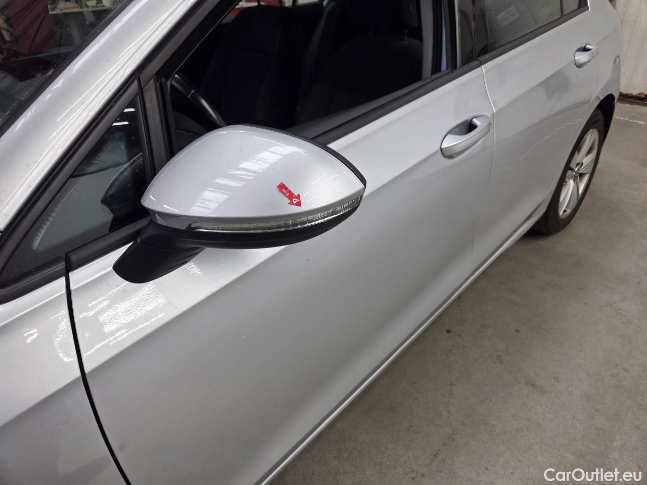  Volkswagen  Golf  Life 1.0 eTSI DSG mild-Hybrid #3