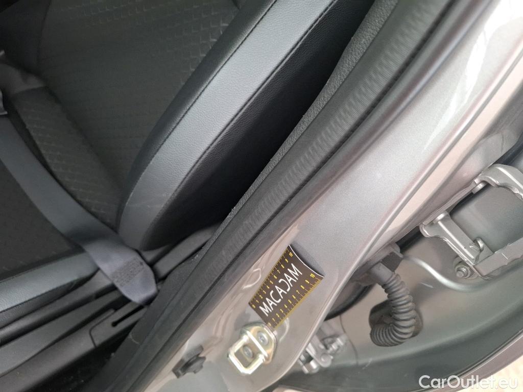  Nissan  Juke NISSAN  / 2019 / 5P / Crossover Hybrid 143 Business+ #1
