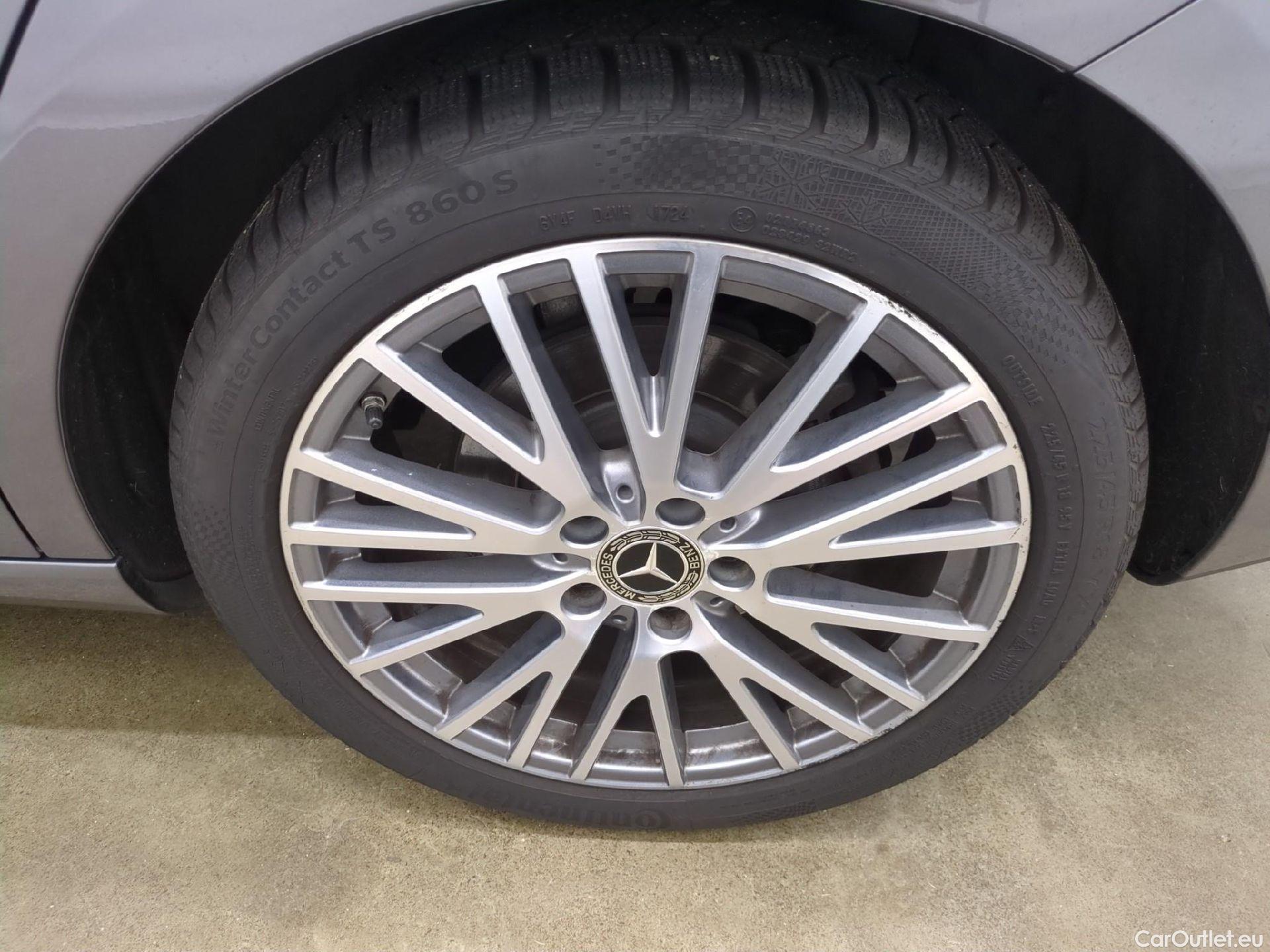  Mercedes  CLA-Klasse MERCEDES-BENZ CLA Shooting Brake / 2019 / 5P / Break CLA 200 d Business Line BA8 #8