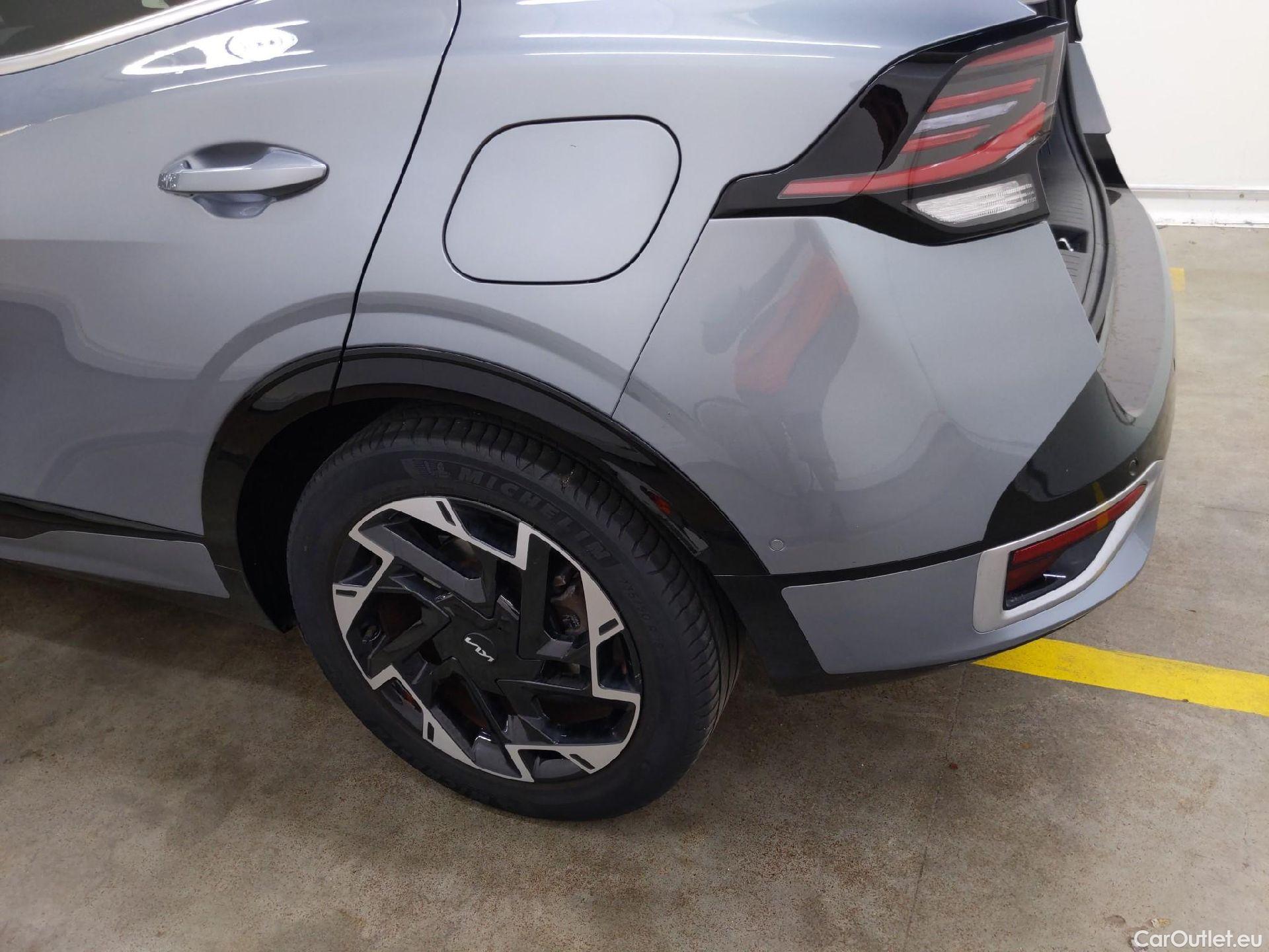  KIA  Sportage KIA  / 2021 / 5P / SUV 1.6 T-GDI 265 PHEV AUTO 4WD GT-L PREM BU #11