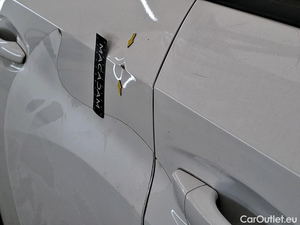  Peugeot  208  Allure Business 1.2 PureTech 100CV BVM6 E6d #28