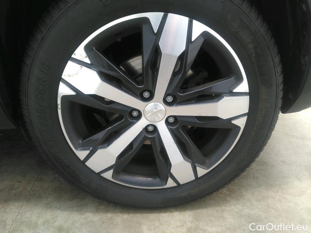  Peugeot  5008  Allure Pack 2.0 HDi 175CV BVA8 7 Sieges E6d #45