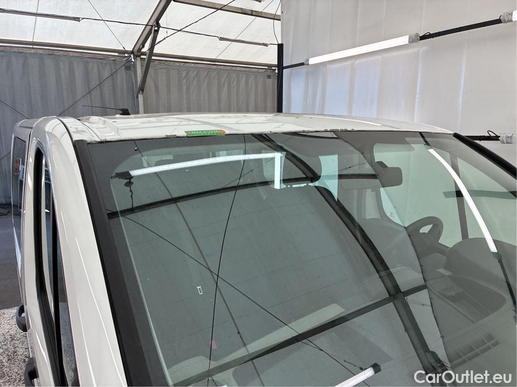  Renault  Trafic  4p Combi Life L1 dCi 95 Stop & Start #15