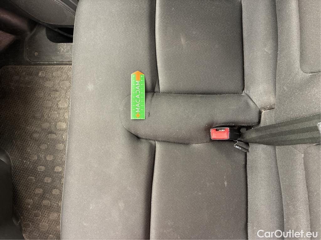  Renault  Trafic  4p Combi Life L1 dCi 95 Stop & Start #21