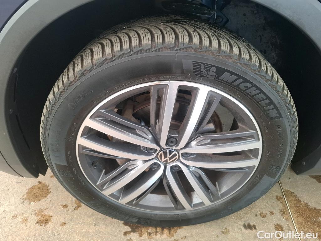  Volkswagen  Tiguan VOLKSWAGEN  Allspace / 2021 / 5P / SUV 2.0 TDI 150 DSG7 Elegance Exclusive #1