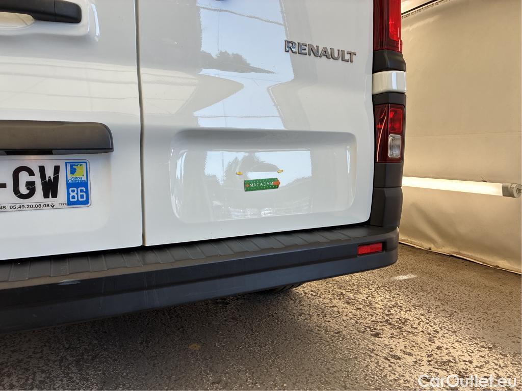  Renault  Trafic  4p Combi Life L1 dCi 95 Stop & Start #9