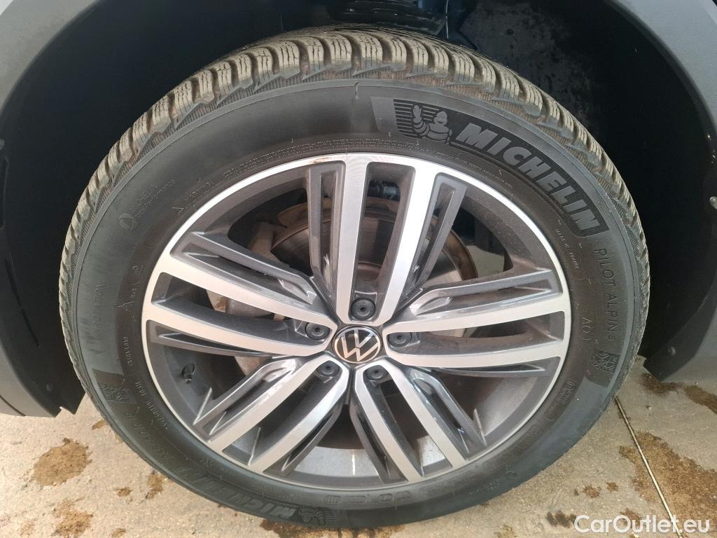  Volkswagen  Tiguan VOLKSWAGEN  Allspace / 2021 / 5P / SUV 2.0 TDI 150 DSG7 Elegance Exclusive #2