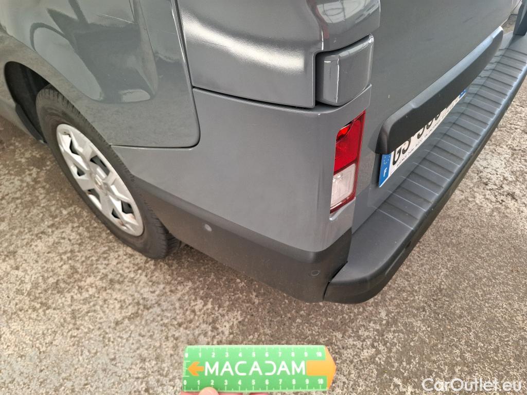  Renault  Trafic  III Combi L2H1 3 0t (8/9 Sièges) Zen 2.0 dCi 150CV BVM6 9 Sieges E6d #29