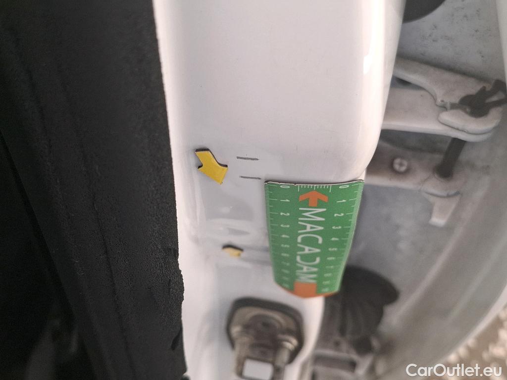  Citroen  C3  Société Feel 1.2 PureTech 80CV BVM5 6E #18