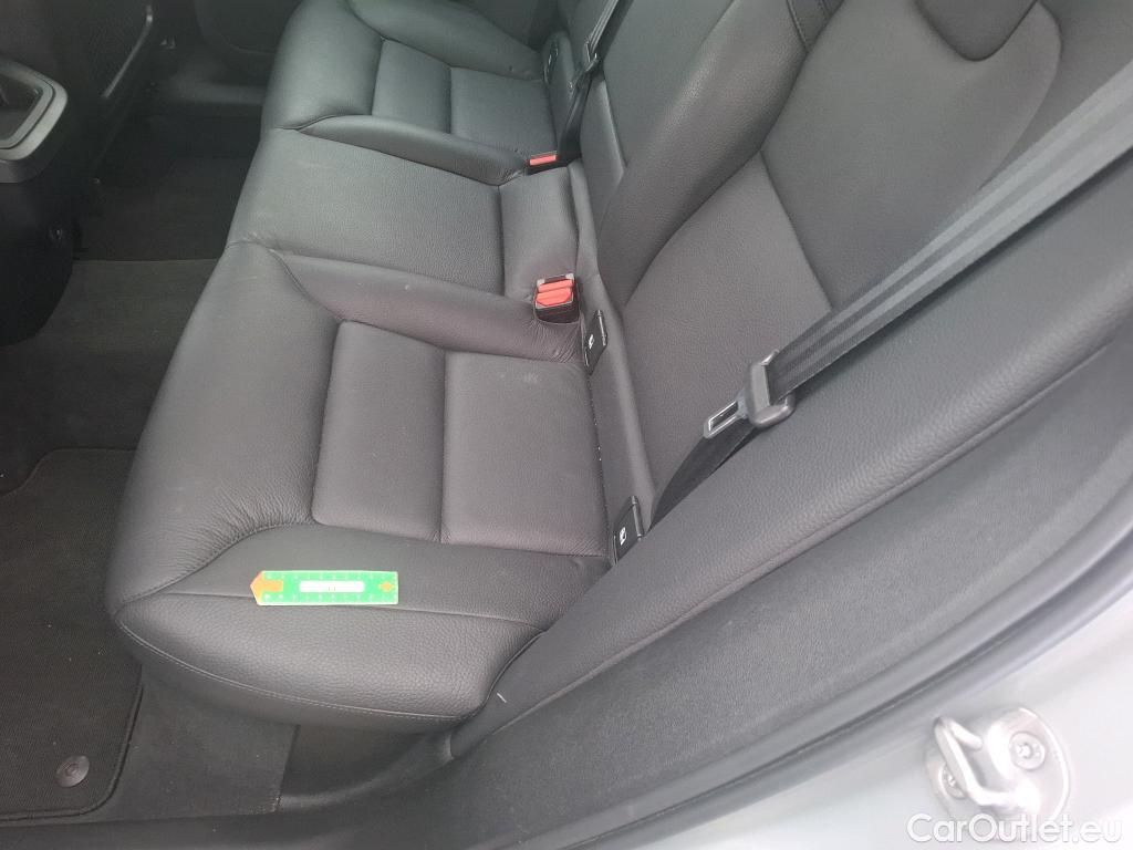  Volvo  XC60  Plus Style Dark 2WD 2.0 B4 195CV BVA8 E6d #1