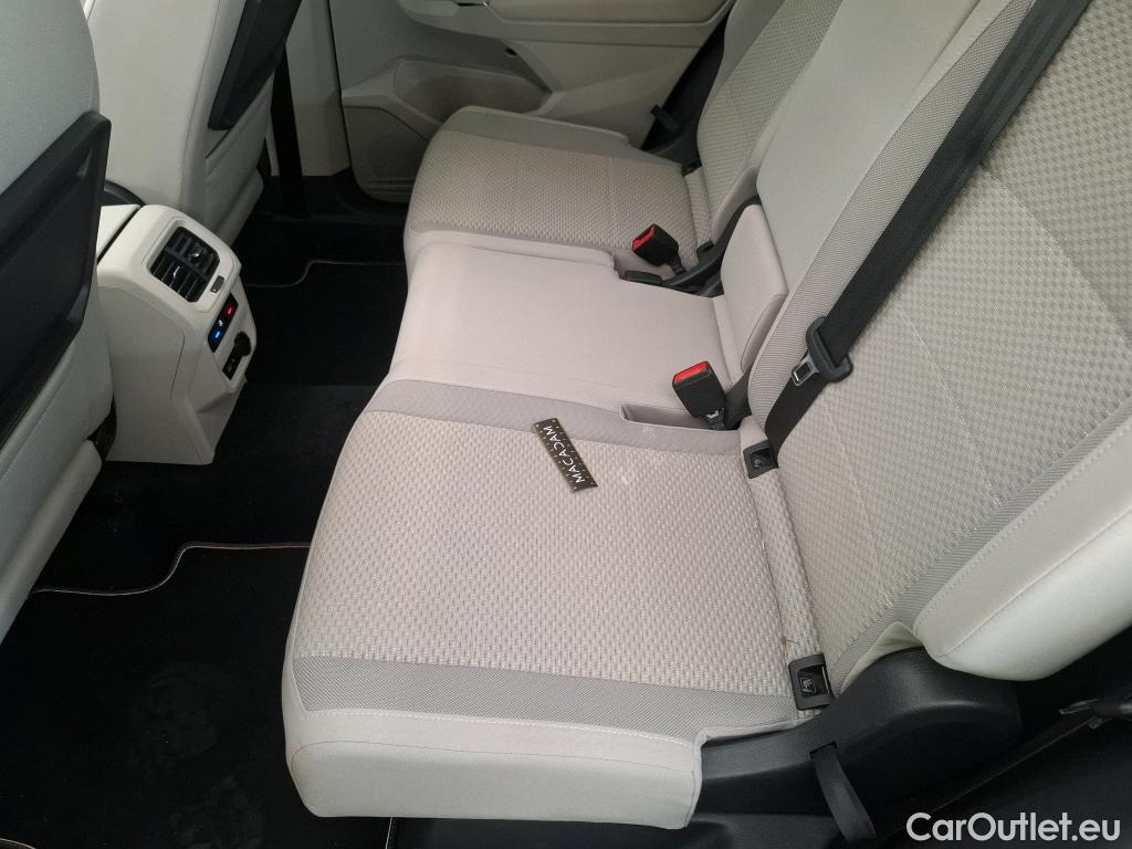  Volkswagen  Tiguan VOLKSWAGEN  Allspace / 2017 / 5P / SUV 1.5 TSI 150 EVO DSG7 Confortline Busines #33