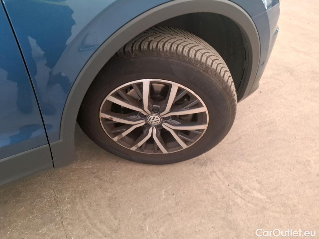  Volkswagen  Tiguan VOLKSWAGEN  Allspace / 2017 / 5P / SUV 1.5 TSI 150 EVO DSG7 Confortline Busines #20