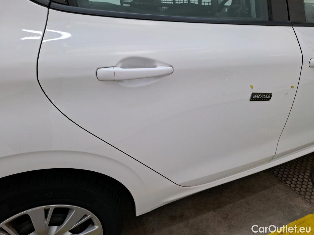  Peugeot  208  Affaire Premium Pack 1.5 HDi 100CV BVM5 E6dT #82