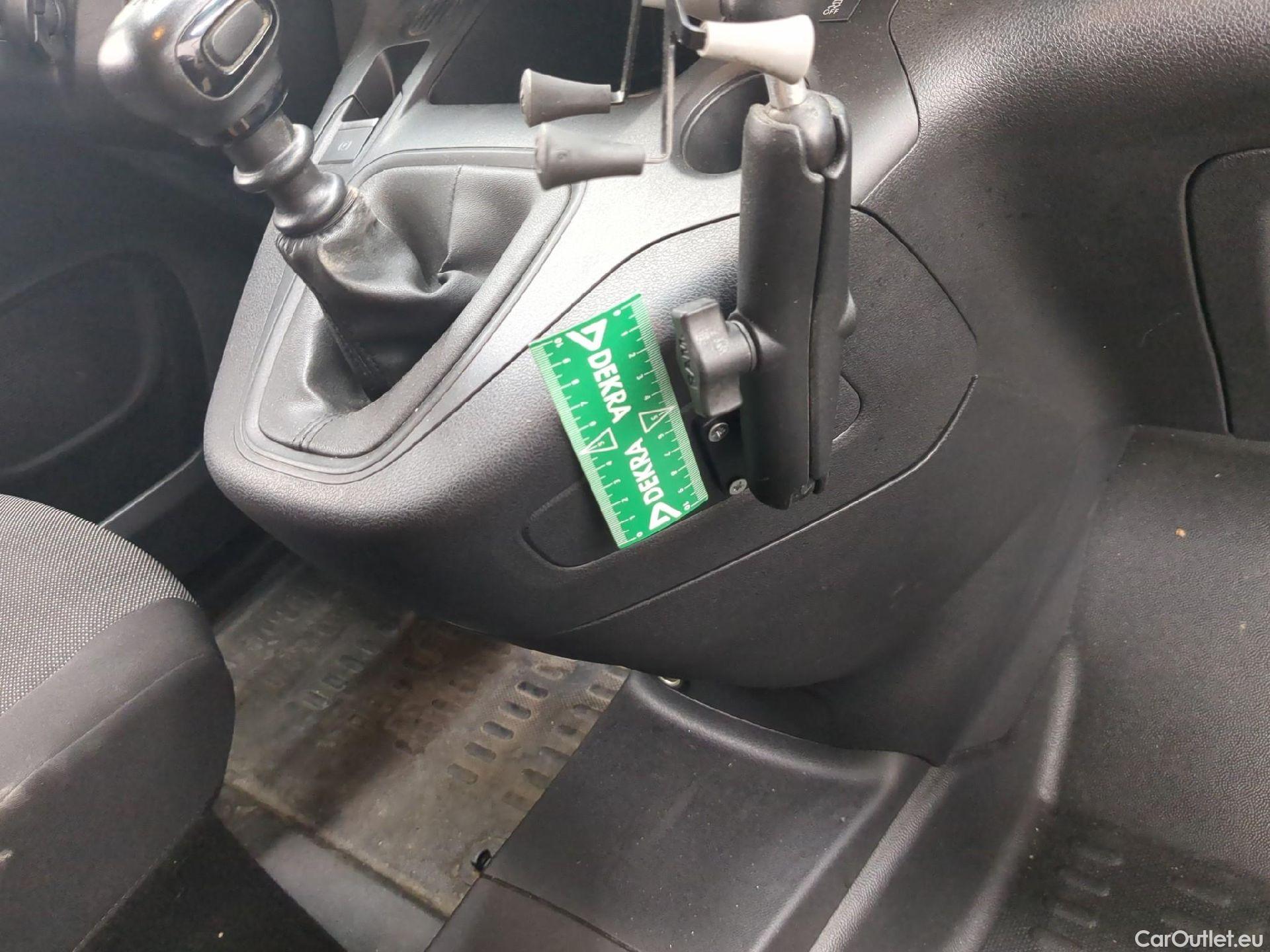  Citroen  Berlingo  Fourgon Club M 650 1.5 BlueHDi 100CV BVM6 E6d #7