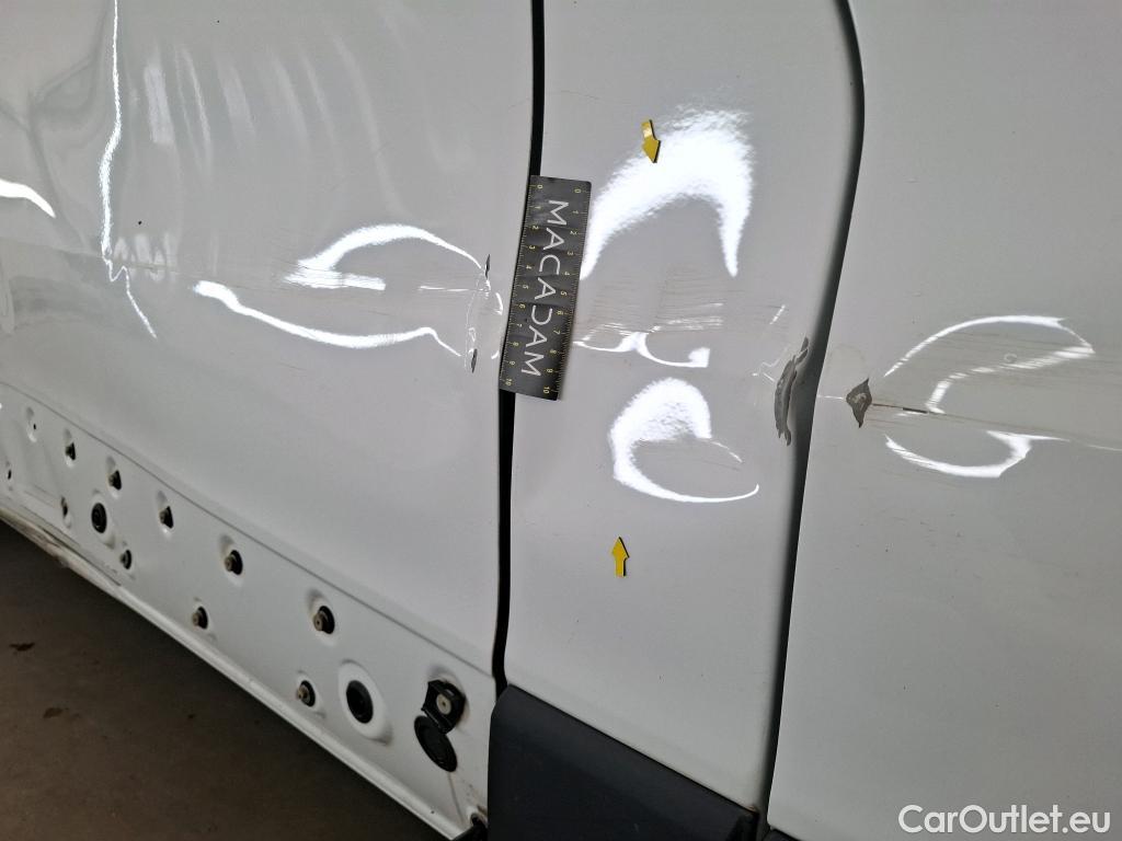  Renault  Trafic RENAULT  VU 4p Fourgon CA CF L2H1 1200 dCi 95 E6 #51