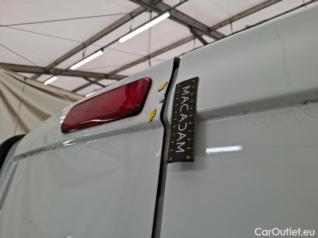  Renault  Trafic RENAULT  VU 4p Fourgon CA CF L2H1 1200 dCi 95 E6 #40