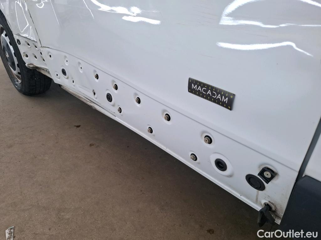  Renault  Trafic RENAULT  VU 4p Fourgon CA CF L2H1 1200 dCi 95 E6 #52