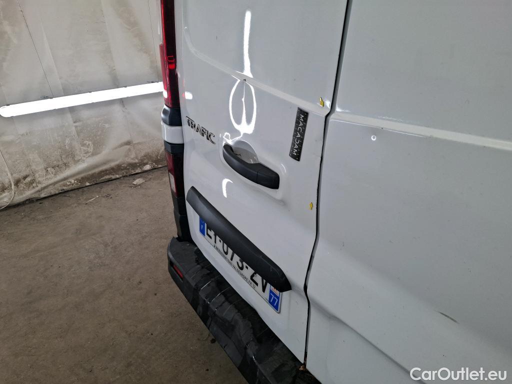  Renault  Trafic RENAULT  VU 4p Fourgon CA CF L2H1 1200 dCi 95 E6 #36