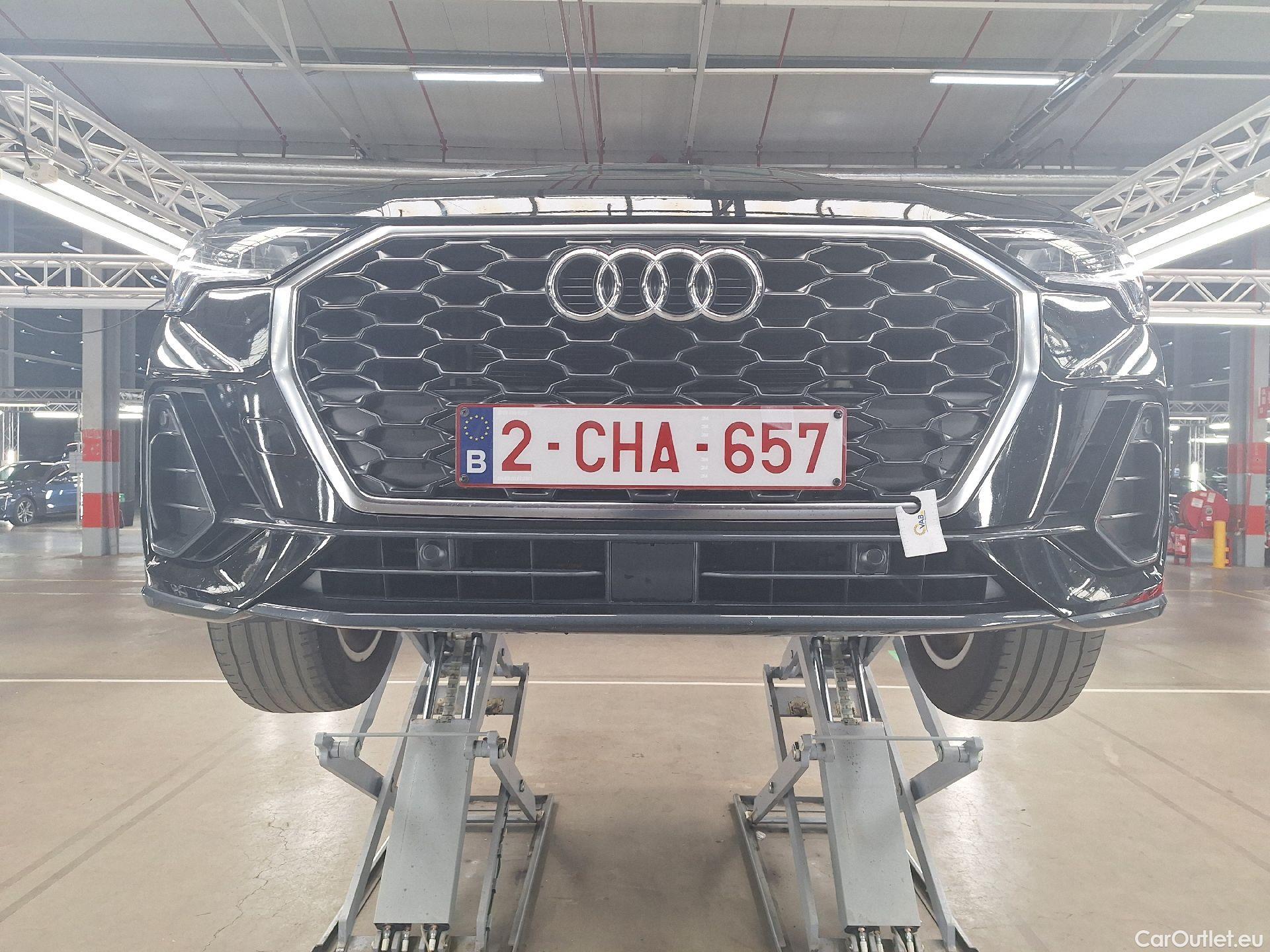  Audi  Q3 Audi,  SB '19 PHEV,  SB 45 TFSie PHEV S tronic #21