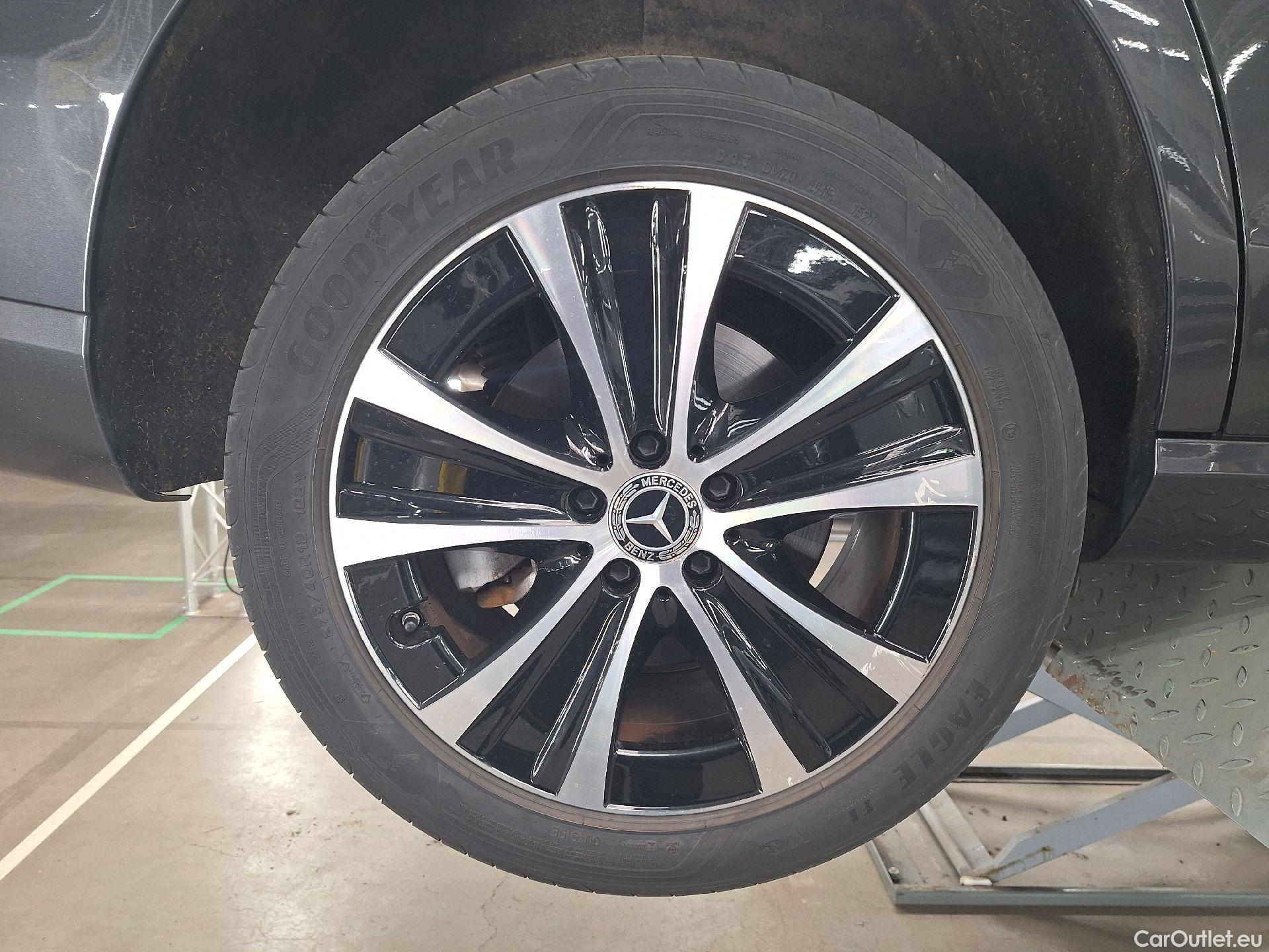  Mercedes  E-Klasse Mercedes, E-Class Break FL'20, E Break 300 e 225kW Bus.So.Aut #21