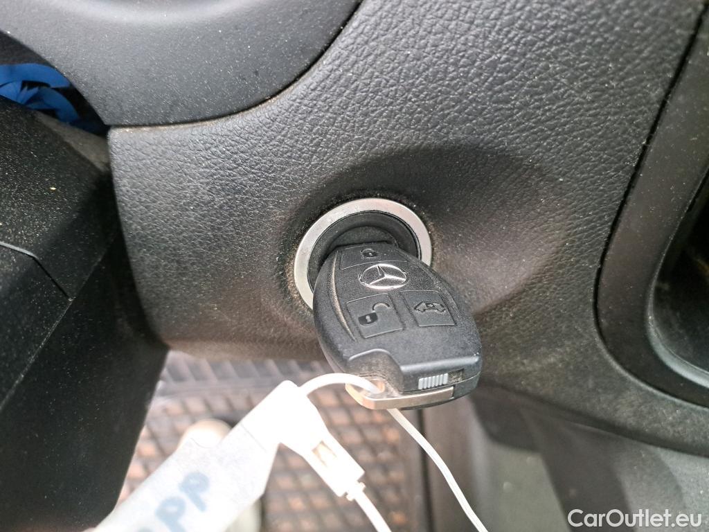  Mercedes  Vito MERCEDES-BENZ  / 2014 / 4P / furgón 114CDI TD 100kW furgón Pro compacta #4