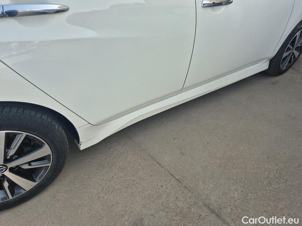  Nissan  Leaf NISSAN  / 2017 / 5P / berlina con portón 40kWh Acenta #5