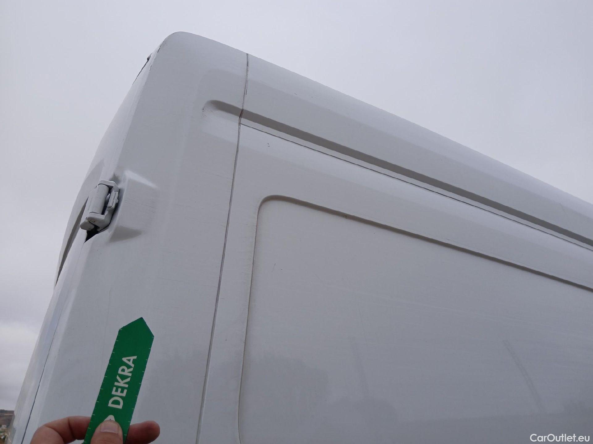  Ford  Transit FORD  / 2013 / 4P / furgón 350 96kW L3H2 Van Trend FWD #72
