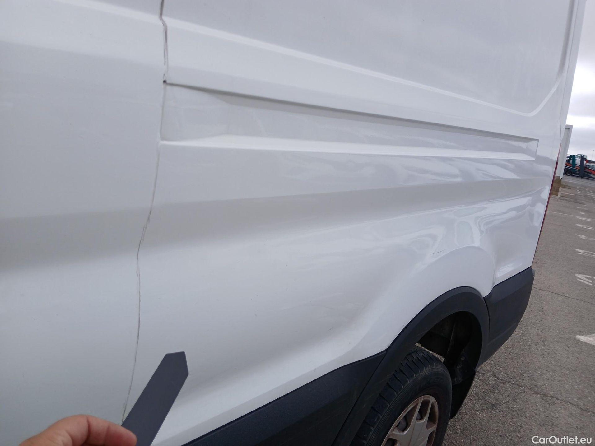  Ford  Transit FORD  / 2013 / 4P / furgón 350 96kW L3H2 Van Trend FWD #51