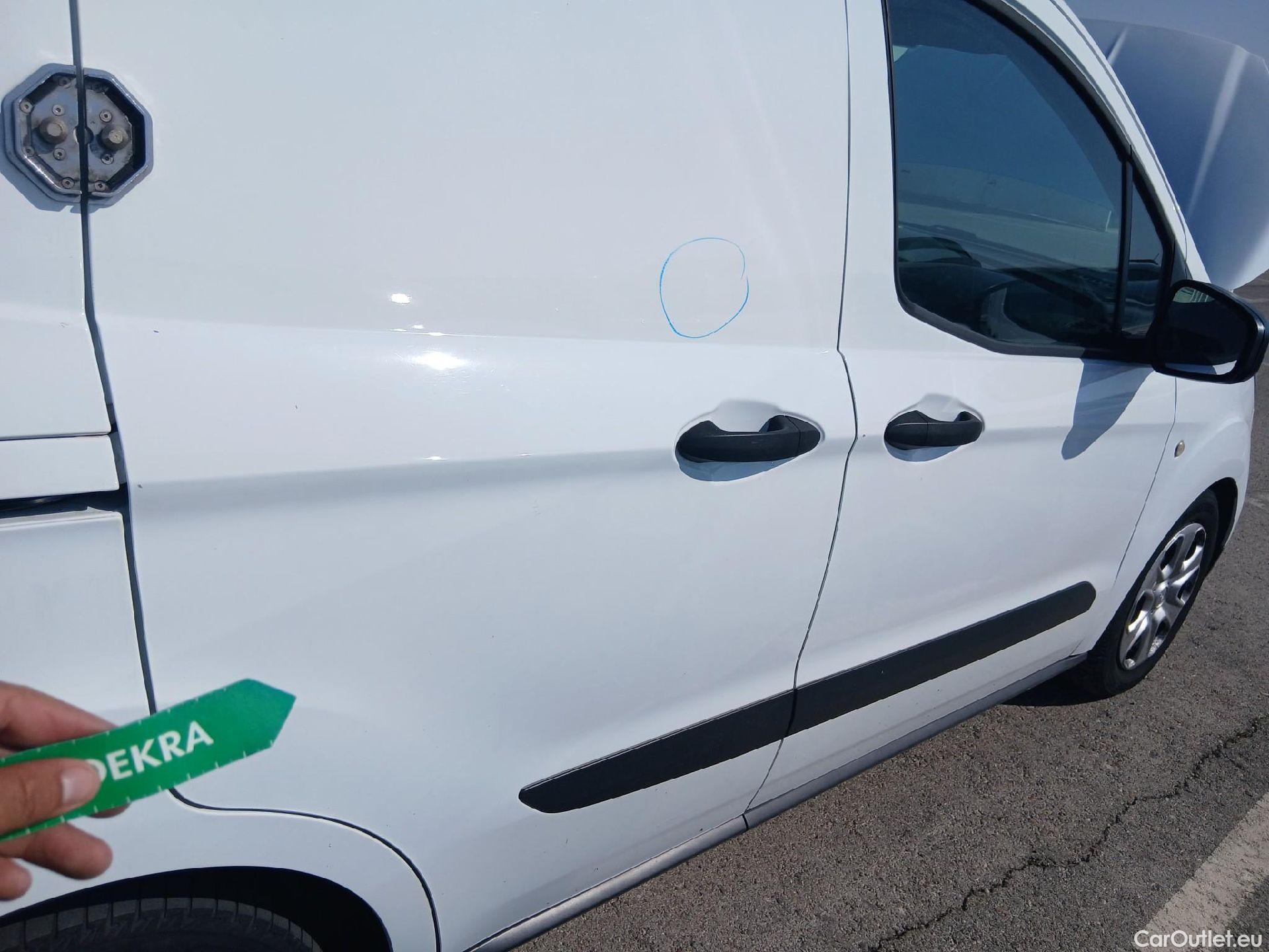  Ford  Transit FORD  Courier/2014/4P/furgón der.turis Van 1.5 TDCi 75kW Trend #28
