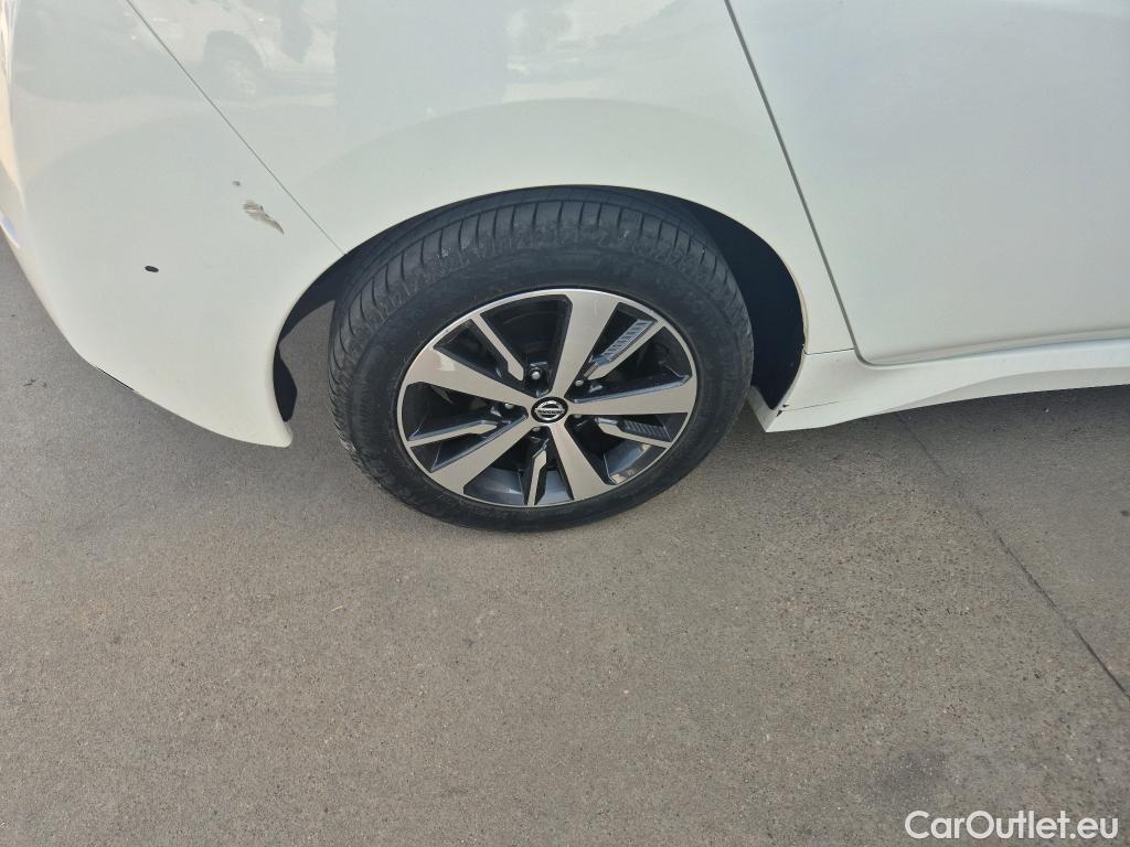 Nissan  Leaf NISSAN  / 2017 / 5P / berlina con portón 40kWh Acenta #1