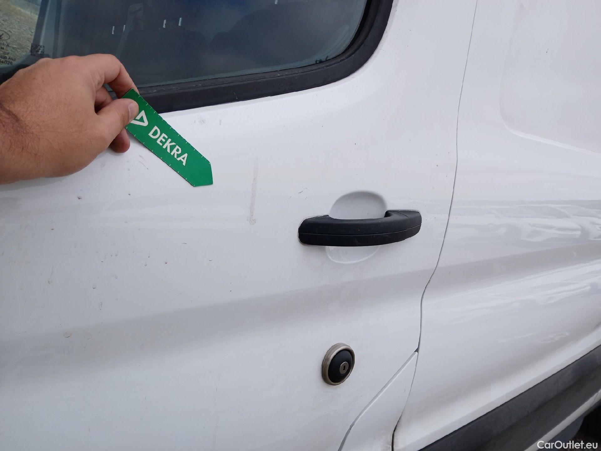  Ford  Transit FORD  / 2013 / 4P / furgón 350 96kW L3H2 Van Trend FWD #48