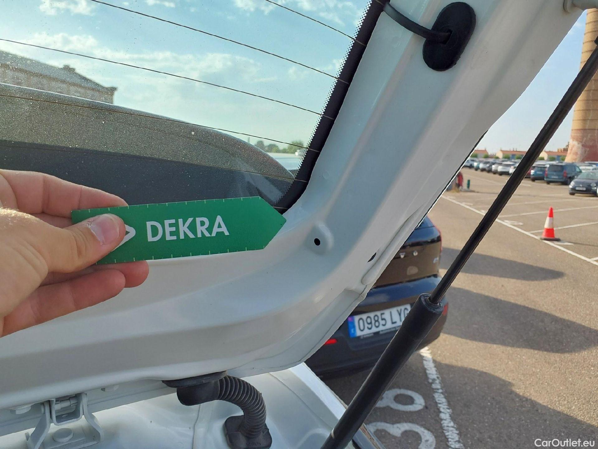  Opel  Corsa OPEL  / 2019 / 5P / berlina con portón 1.5D DT 74kW (100CV) Edition #1