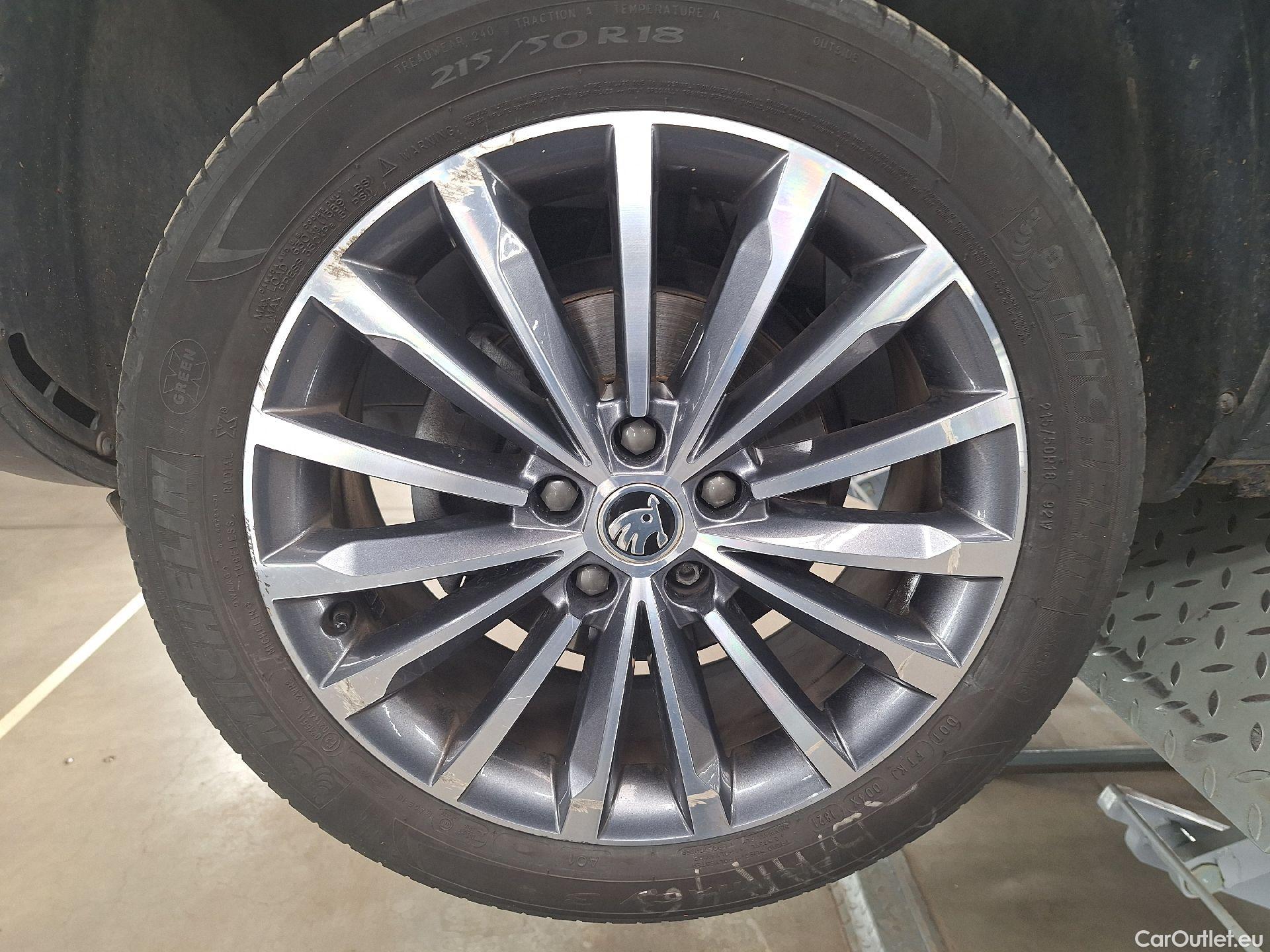  Skoda  Karoq Skoda,  '17, Skoda  1.5 TSI 110kW DSG7 Clever+ 5d #31