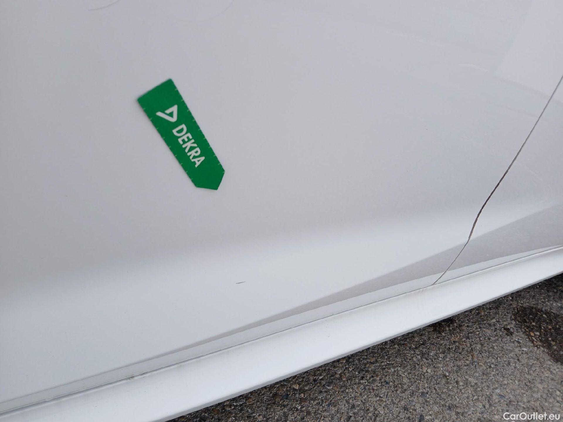  Toyota  Yaris TOYOTA  1.5 120H Business Plus #7