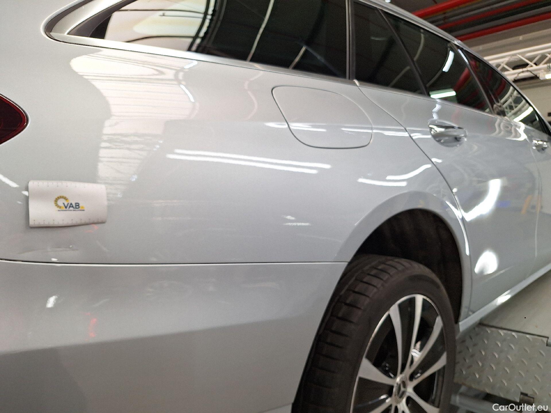  Mercedes  E-Klasse Mercedes, E-Clas Br FL'20 PHEV, E Break 300 e 225kW Bus.So.Aut #21