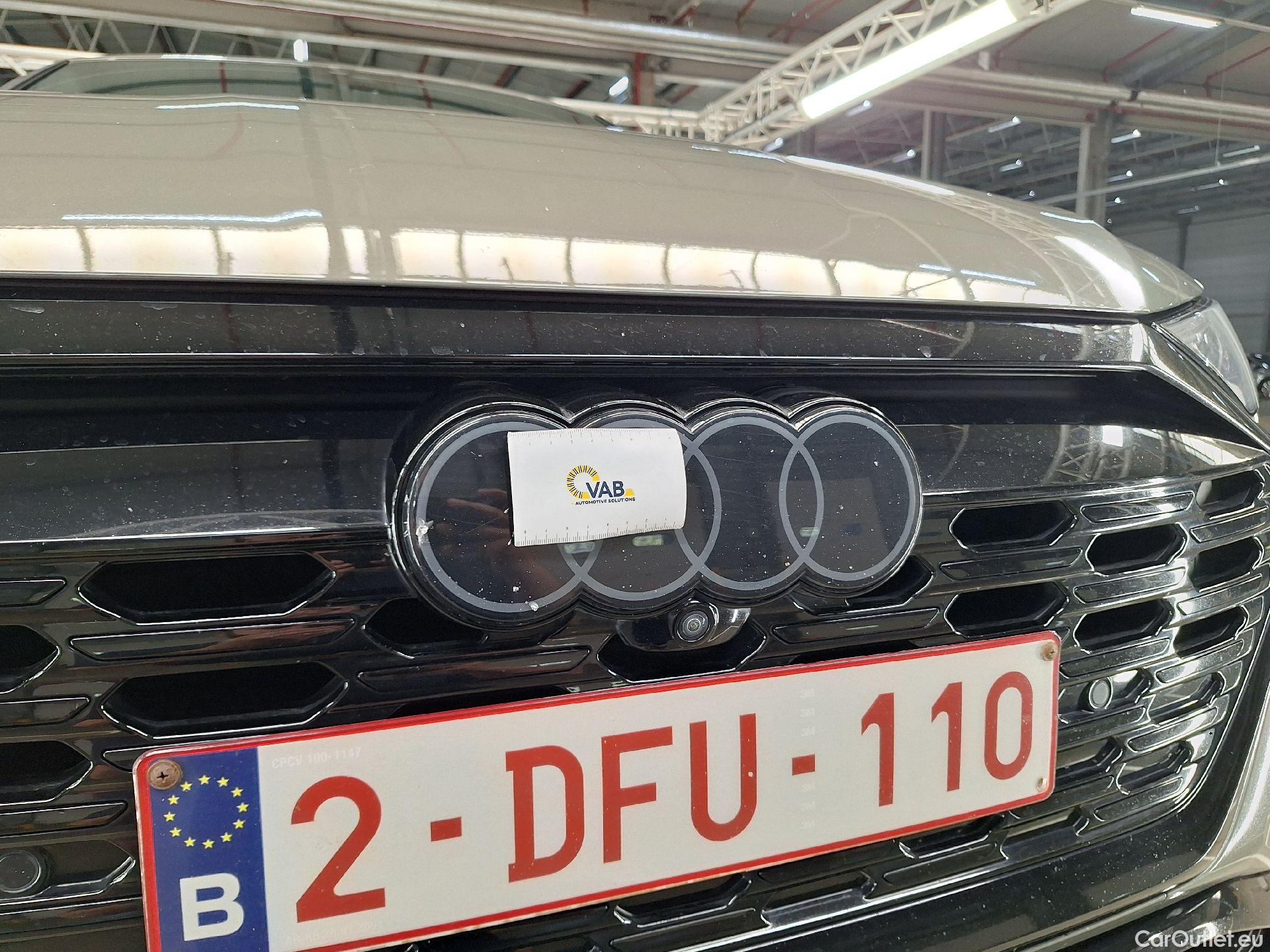  Audi  Q8 Audi,  E-tr.FL'22 BEV,  E-tron 50 250kW S Lin.Quat. #10
