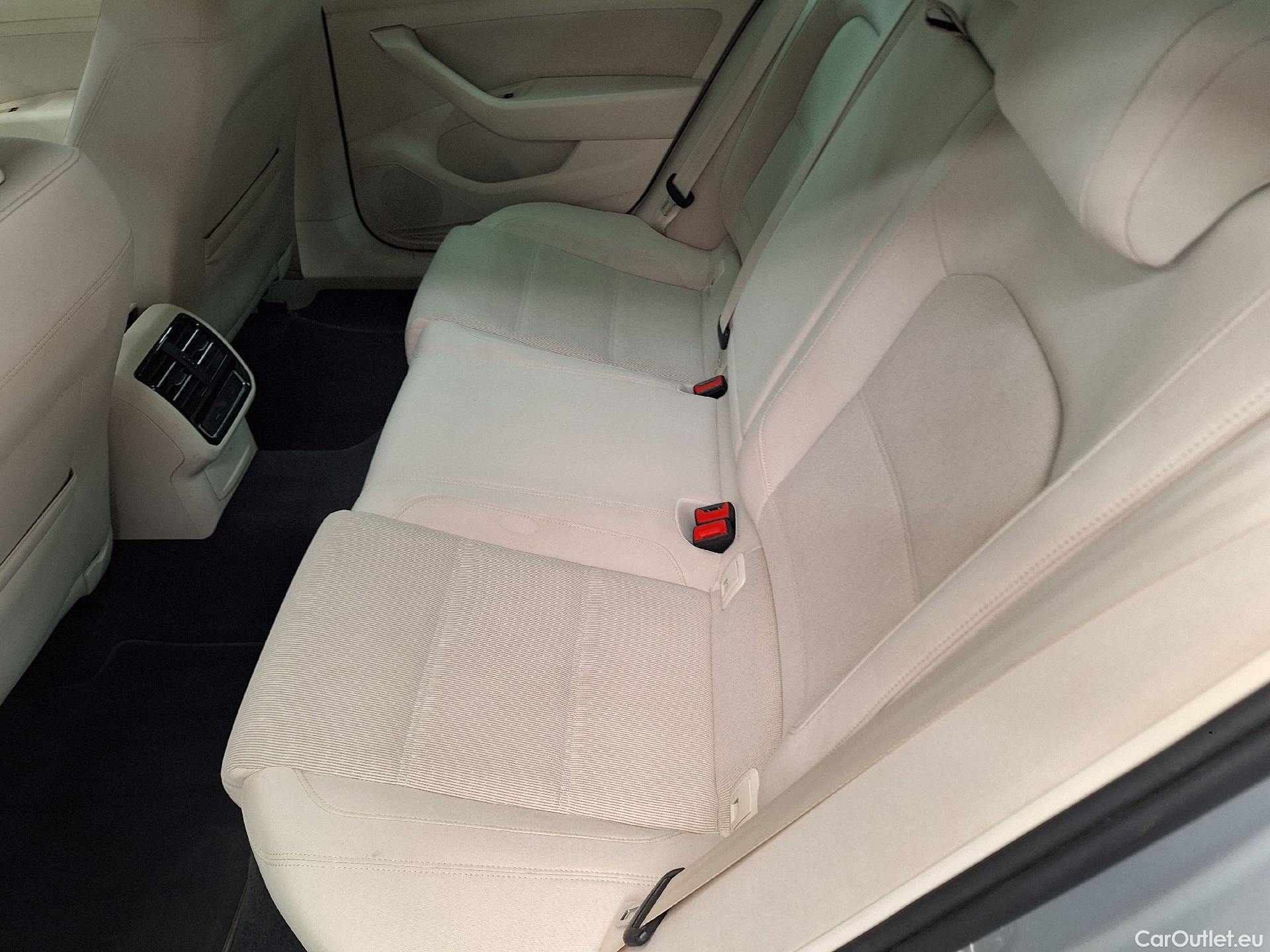  Volkswagen  Passat VW,  '14,  2.0TDi 150 Comfort.Bus #13