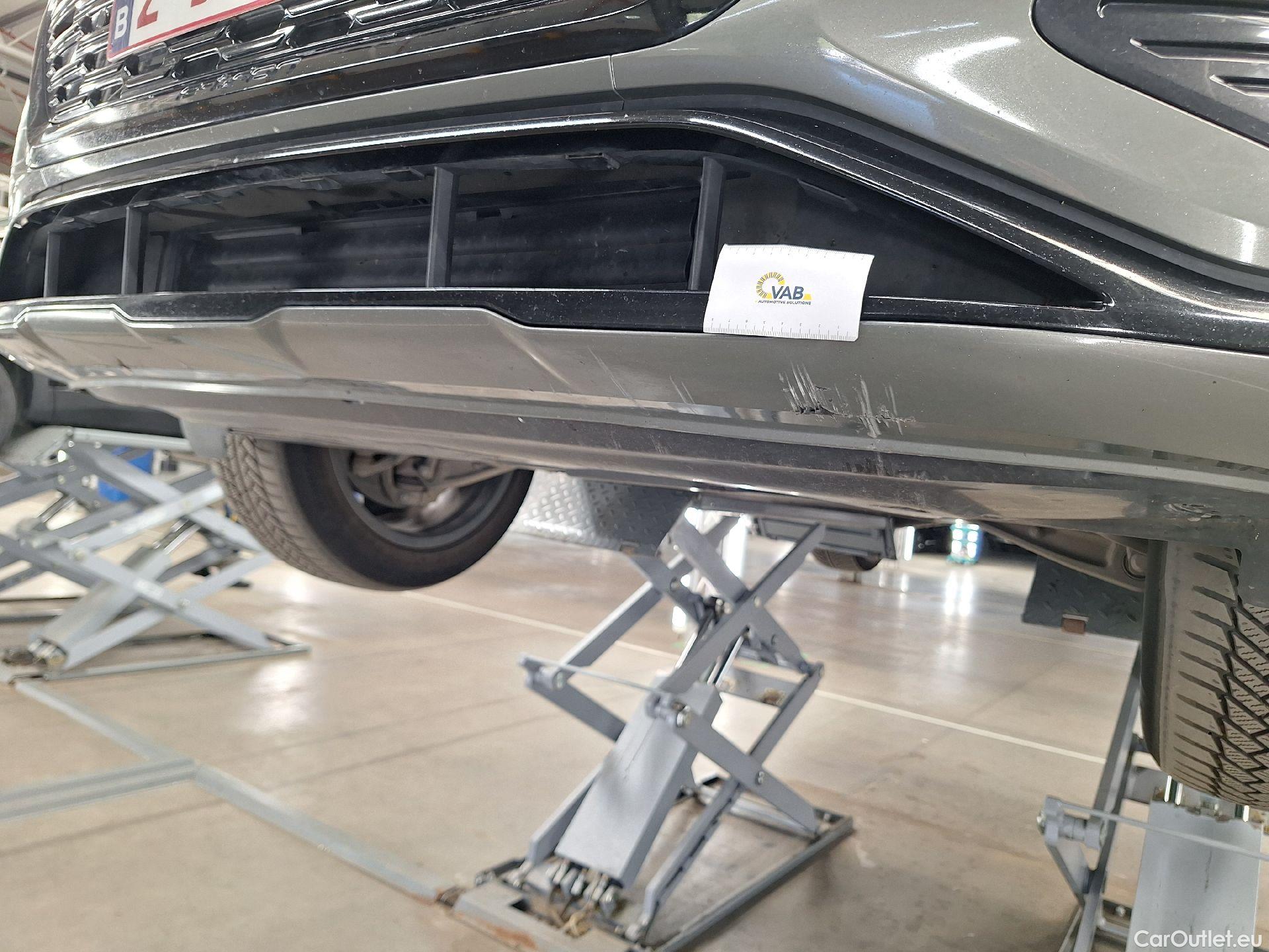  Audi  Q8 Audi,  E-tr.FL'22 BEV,  E-tron 50 250kW S Lin.Quat. #14