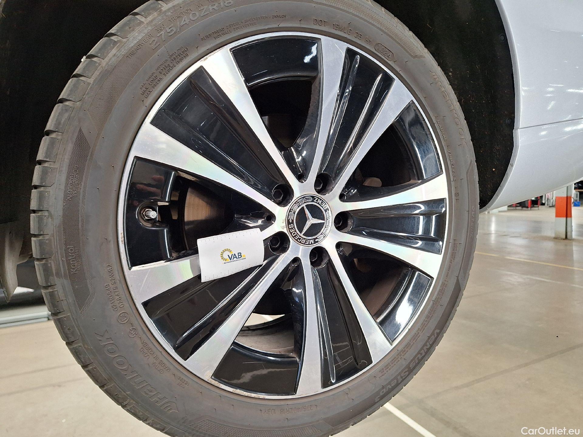  Mercedes  E-Klasse Mercedes, E-Clas Br FL'20 PHEV, E Break 300 e 225kW Bus.So.Aut #38