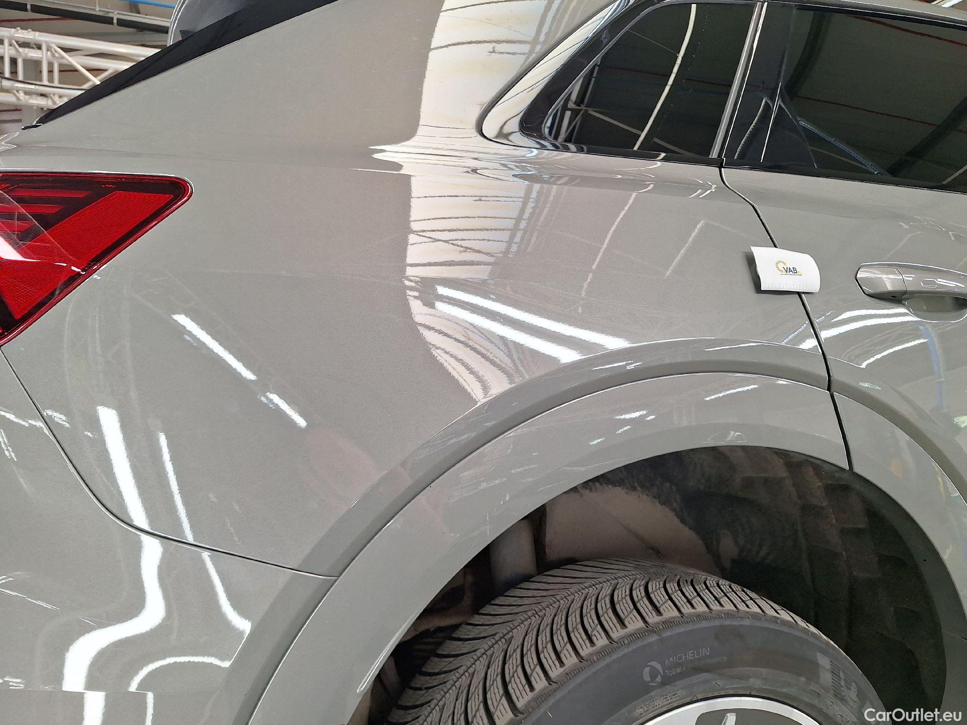 Audi  Q8 Audi,  E-tr.FL'22 BEV,  E-tron 50 250kW S Lin.Quat. #3