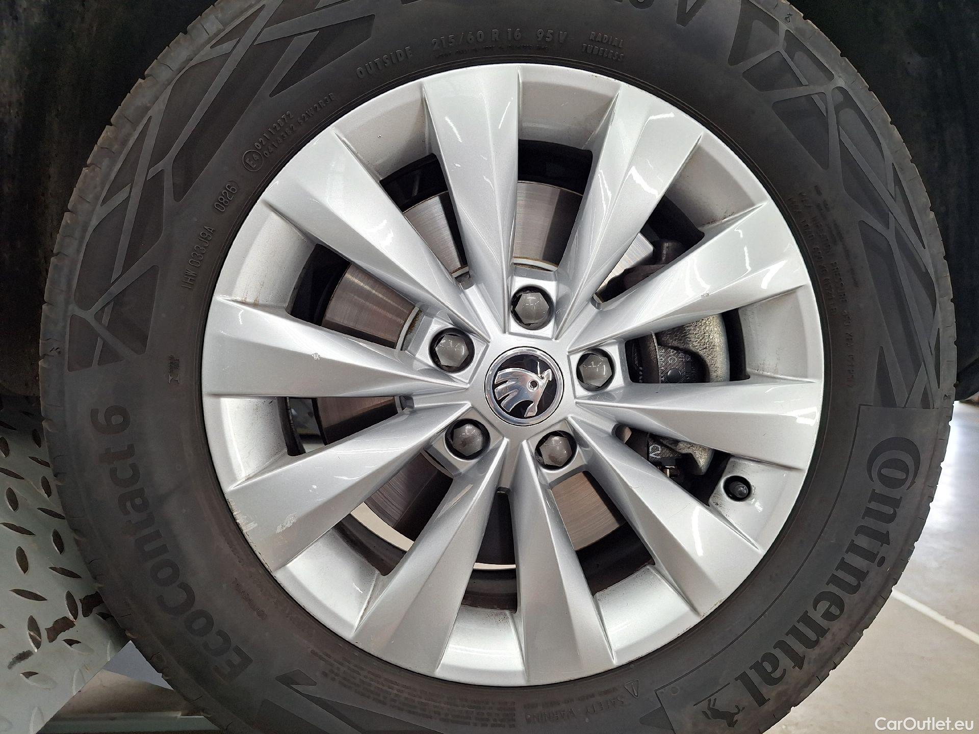  Skoda  Karoq Skoda,  FL'22,  2.0CRTDI 110kW Ambition #36